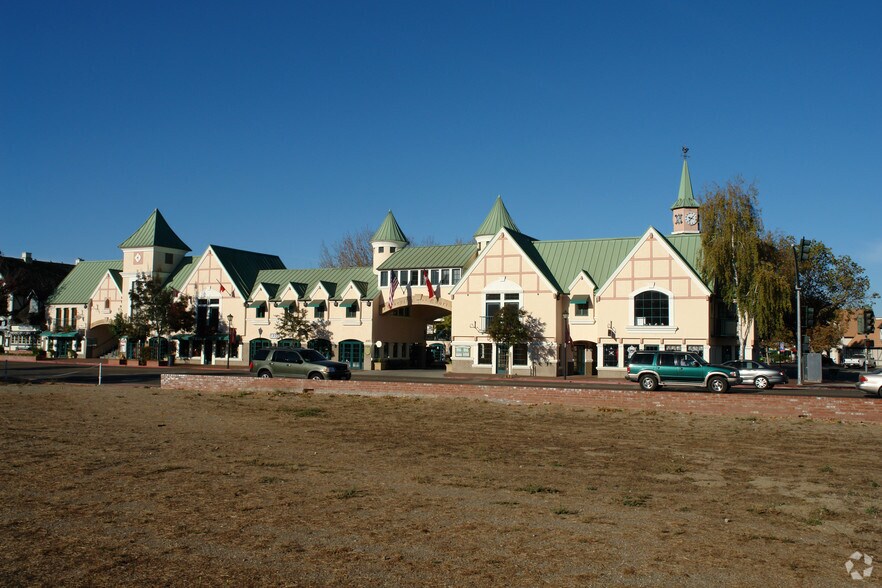 485 Alisal Rd, Solvang, CA à louer - Photo du bâtiment - Image 2 de 5