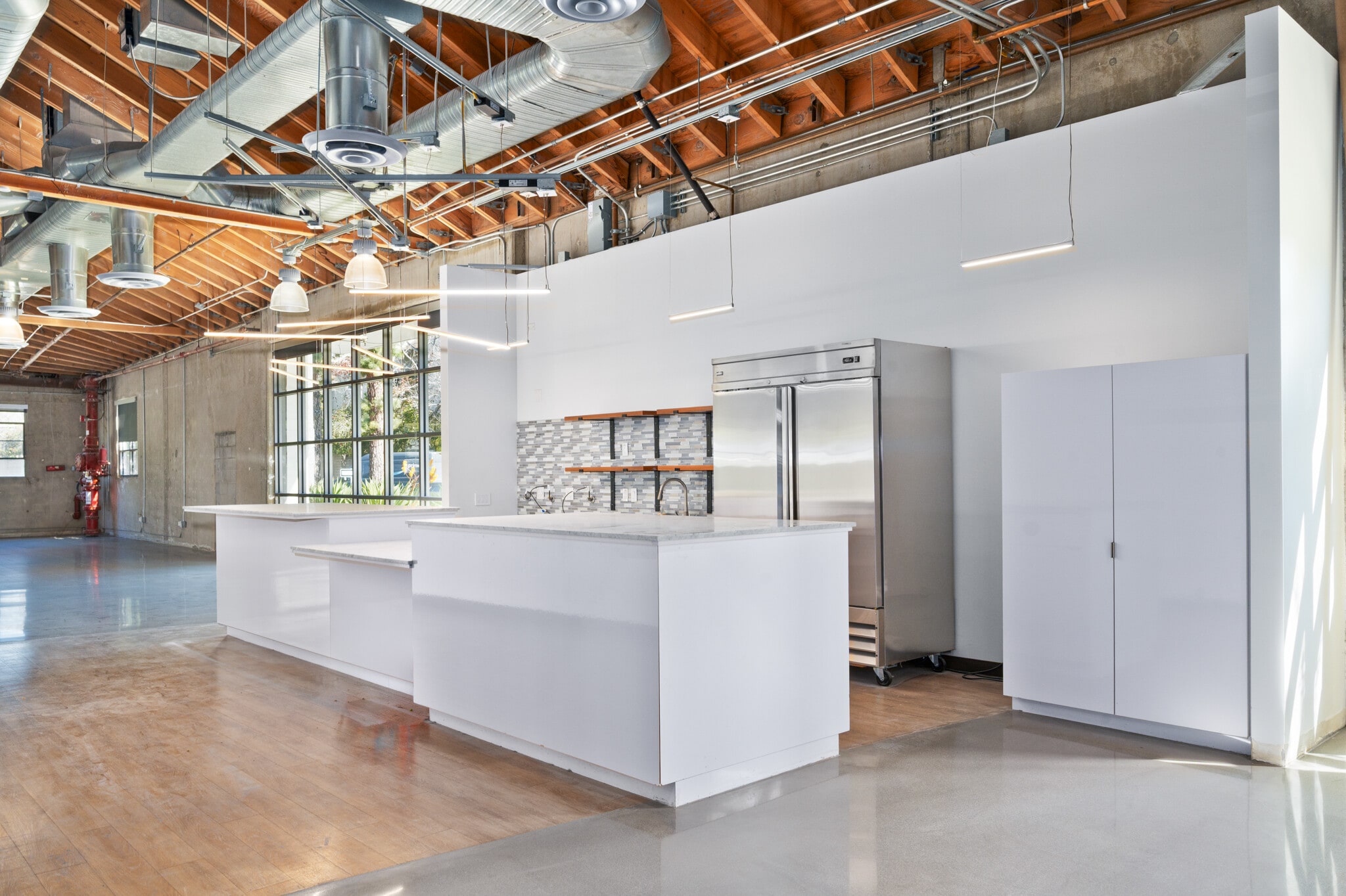 10567 Jefferson Blvd, Culver City, CA for lease Interior Photo- Image 1 of 13