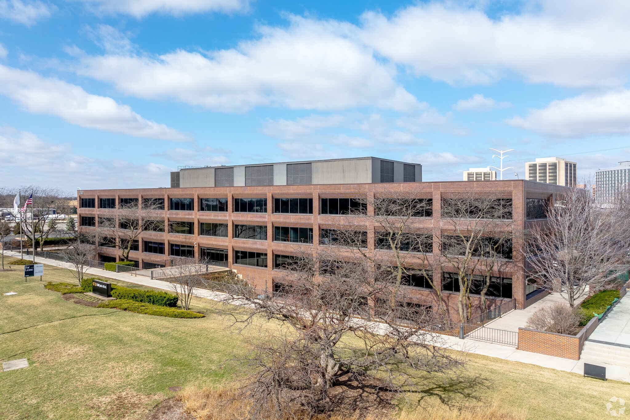 1200 Jorie Blvd, Oak Brook, IL for lease Primary Photo- Image 1 of 25