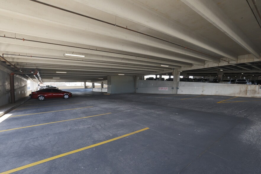 1900 Industrial Rd, Las Vegas, NV for lease - Building Photo - Image 3 of 15