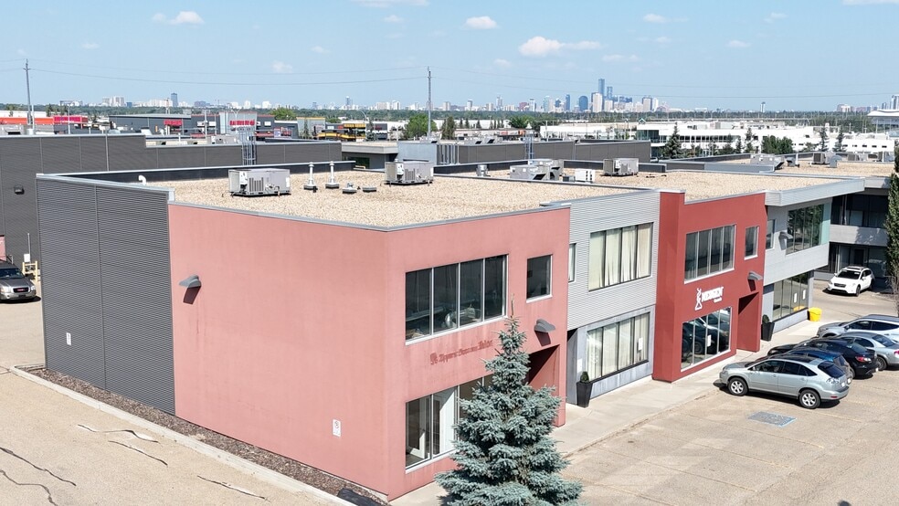 7327 Roper Rd NW, Edmonton, AB for lease - Building Photo - Image 3 of 5