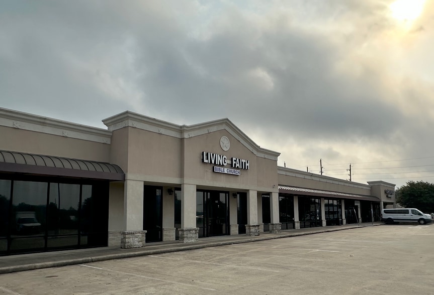 12033 Hwy 6 Hwy, Missouri City, TX for lease - Building Photo - Image 3 of 5