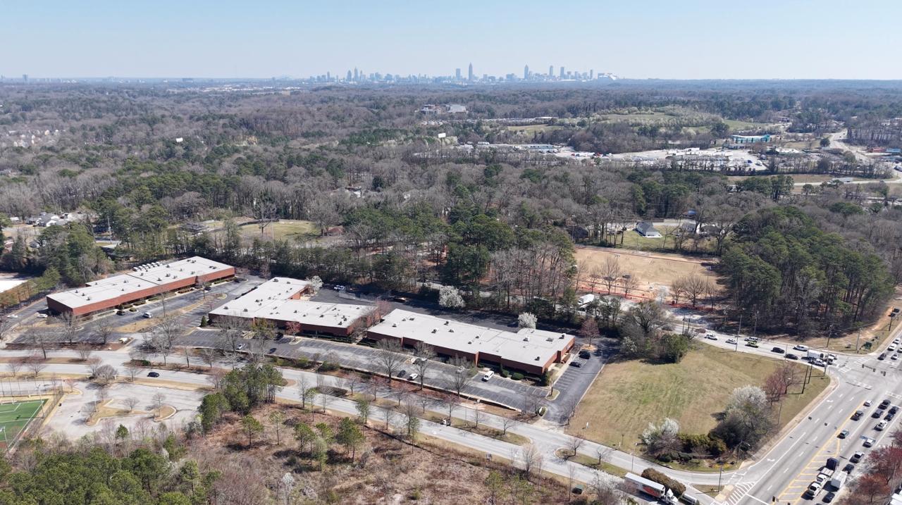 3201 Atlanta Industrial Pky, Atlanta, GA à vendre Photo du bâtiment- Image 1 de 1
