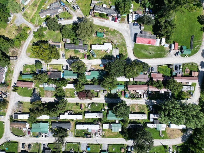 45 Cardinal Blvd, Pownal, VT à louer - Photo du bâtiment - Image 2 de 9