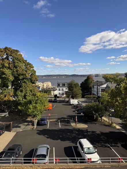 17 S Broadway, Nyack, NY for lease - Building Photo - Image 3 of 14