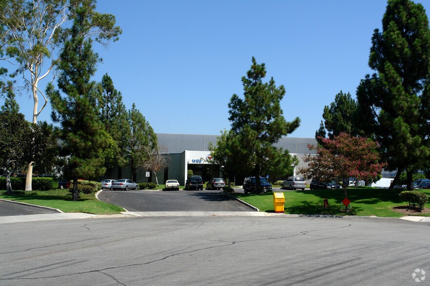 14103 Borate St, Santa Fe Springs, CA for lease - Primary Photo - Image 1 of 4