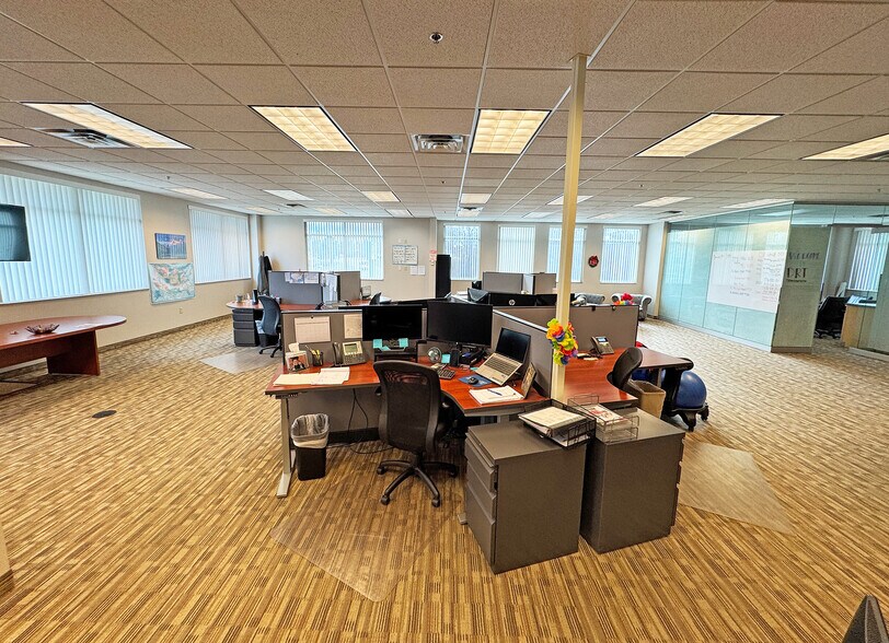 1595 Thomas Center Dr, Eagan, MN à louer - Photo intérieure - Image 3 de 10