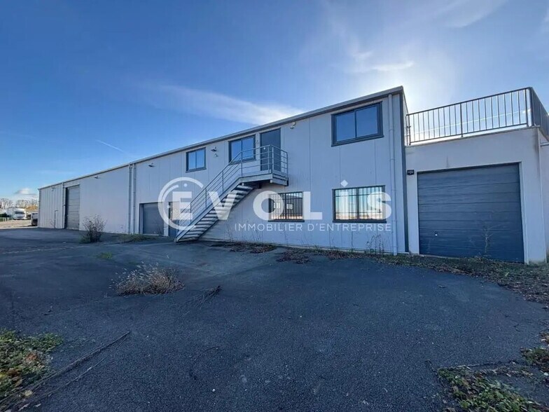 Flex in Fareins for sale - Building Photo - Image 1 of 15