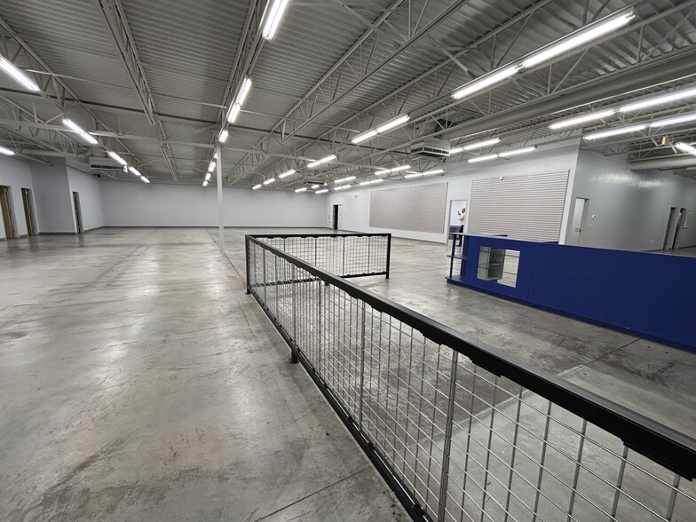 2905 Cherry Ln, Fort Worth, TX for lease - Building Photo - Image 2 of 11