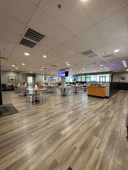 6629 NW Expressway, Oklahoma City, OK à louer - Photo intérieure - Image 2 de 10