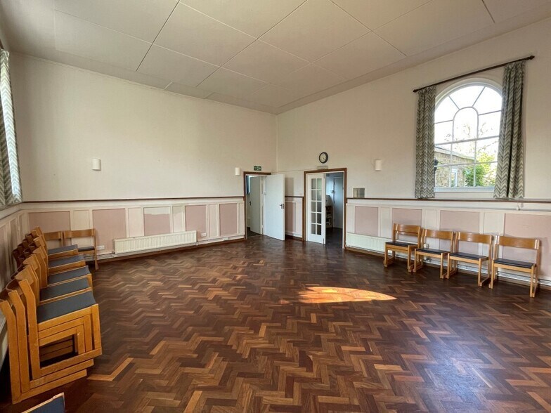 289 High St, Berkhamsted à louer - Photo du bâtiment - Image 3 de 4
