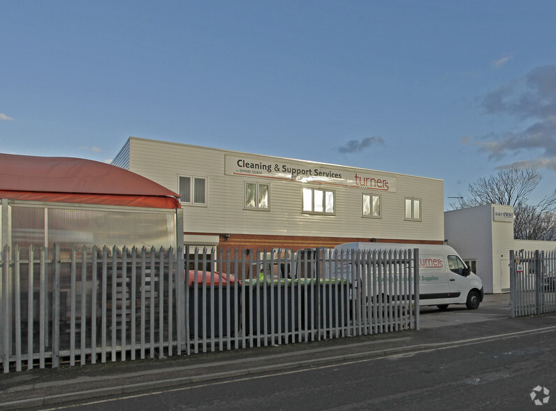 Leyden Rd, Stevenage for lease - Primary Photo - Image 2 of 7