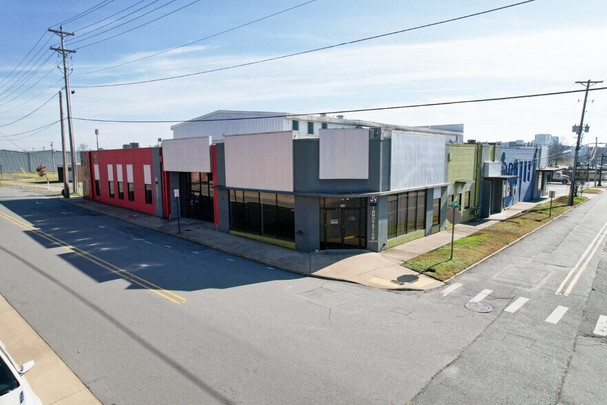 201 E Broadway St, North Little Rock, AR à louer - Photo du bâtiment - Image 3 de 16