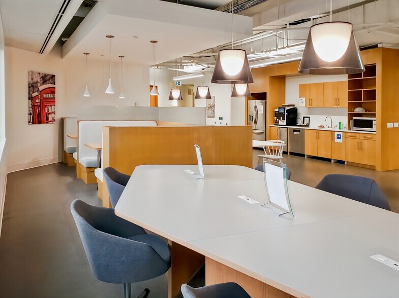 160 Quarry Park Blvd SE, Calgary, AB à louer - Photo intérieure - Image 2 de 17