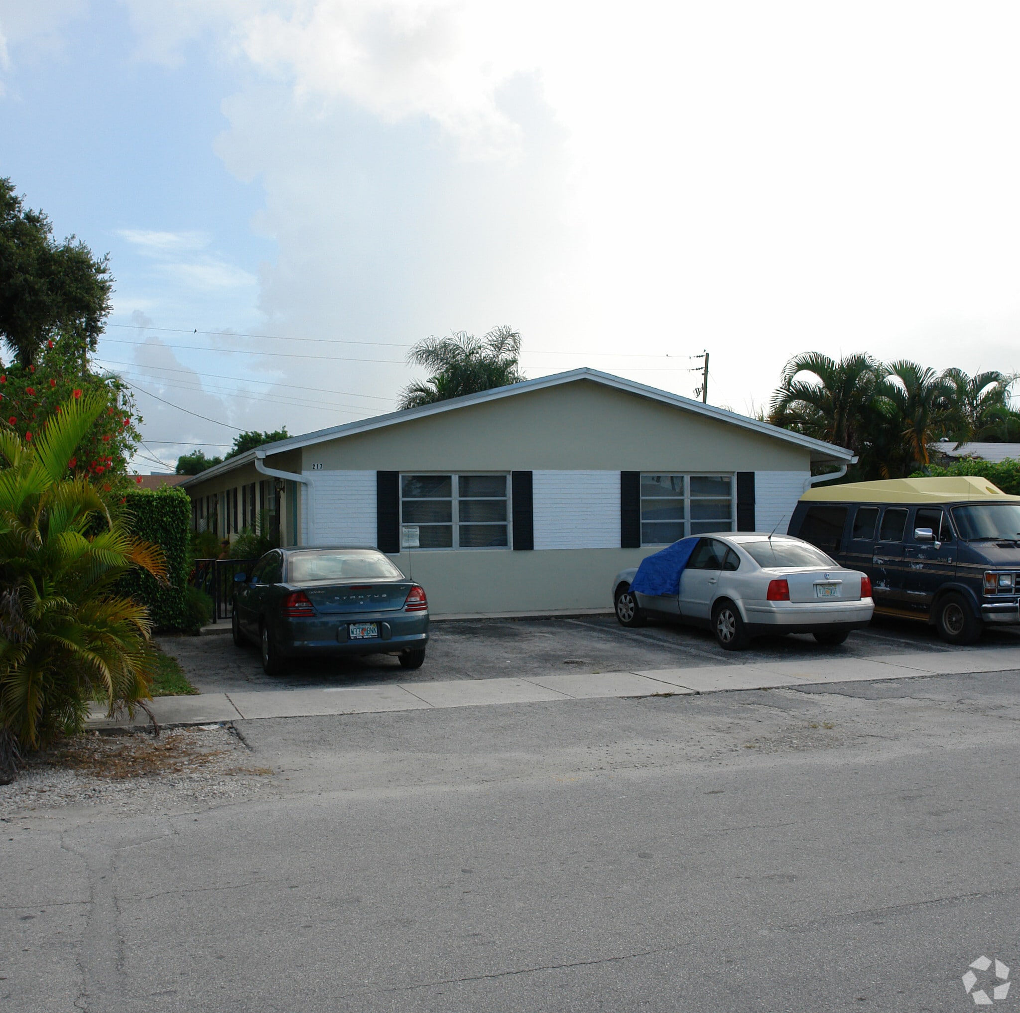 217 SW 23rd St, Fort Lauderdale, FL for sale Primary Photo- Image 1 of 3
