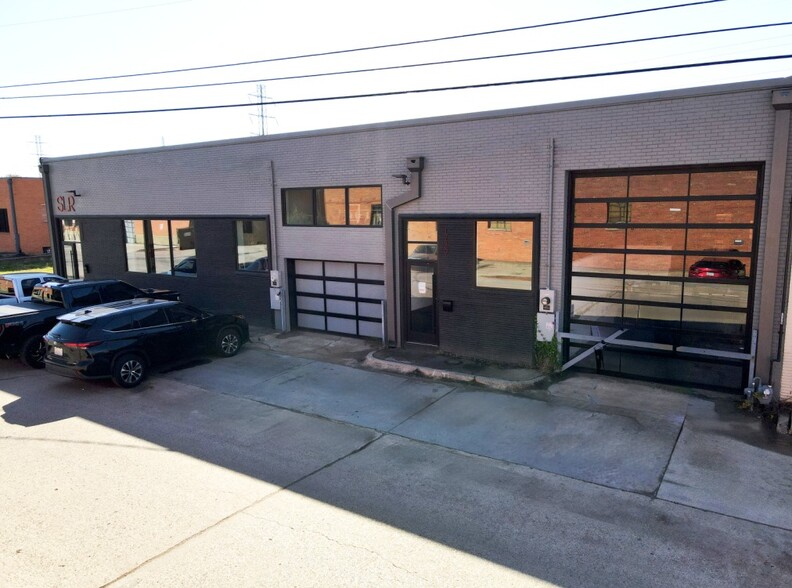 1729 E Levee St, Dallas, TX for sale - Building Photo - Image 2 of 22