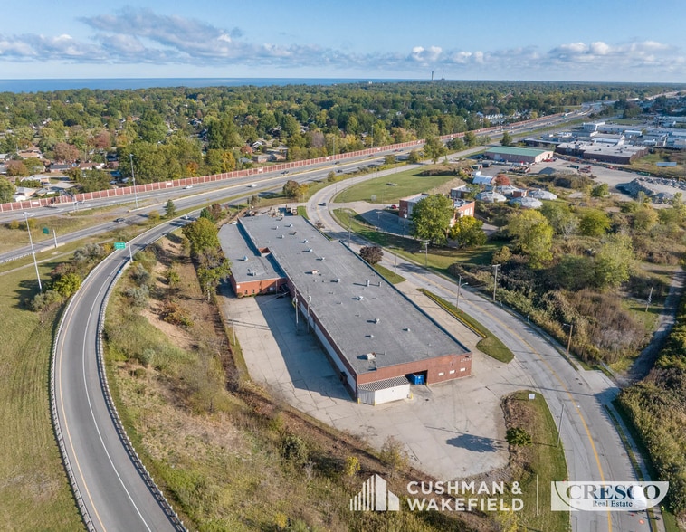 27600 Lakeland Blvd, Euclid, OH for sale - Building Photo - Image 2 of 5