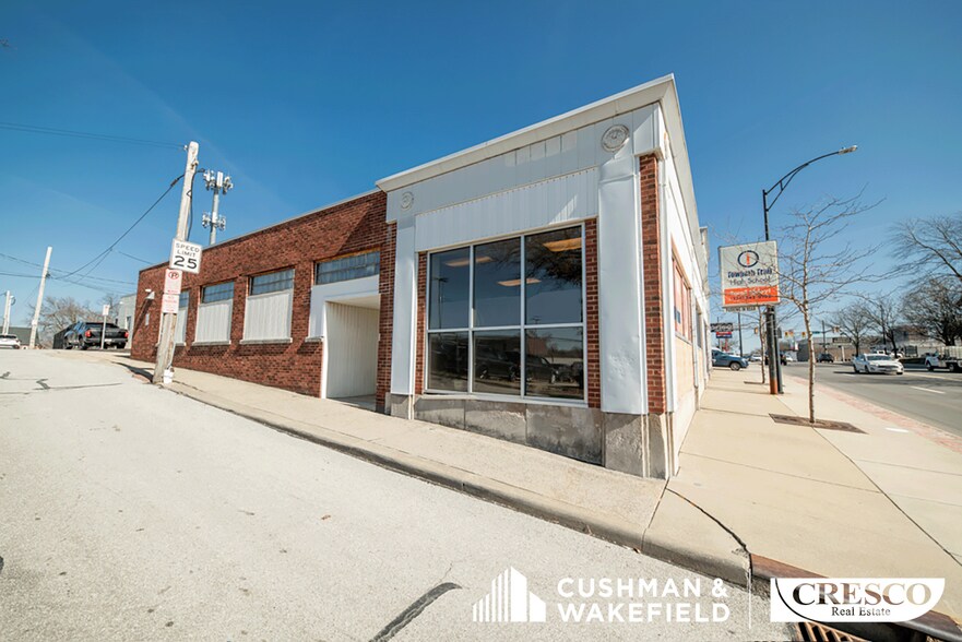 275 W Market St, Akron, OH à vendre - Photo du bâtiment - Image 2 de 25