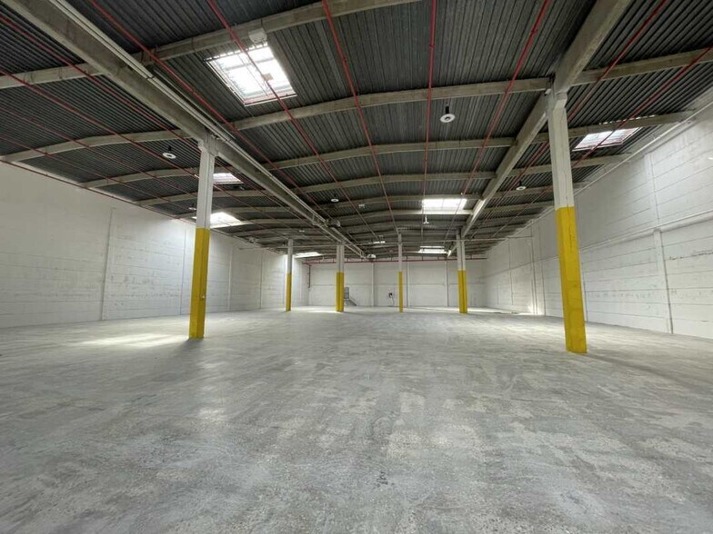 Flex dans Rosny-sous-Bois à louer - Photo du bâtiment - Image 1 de 7