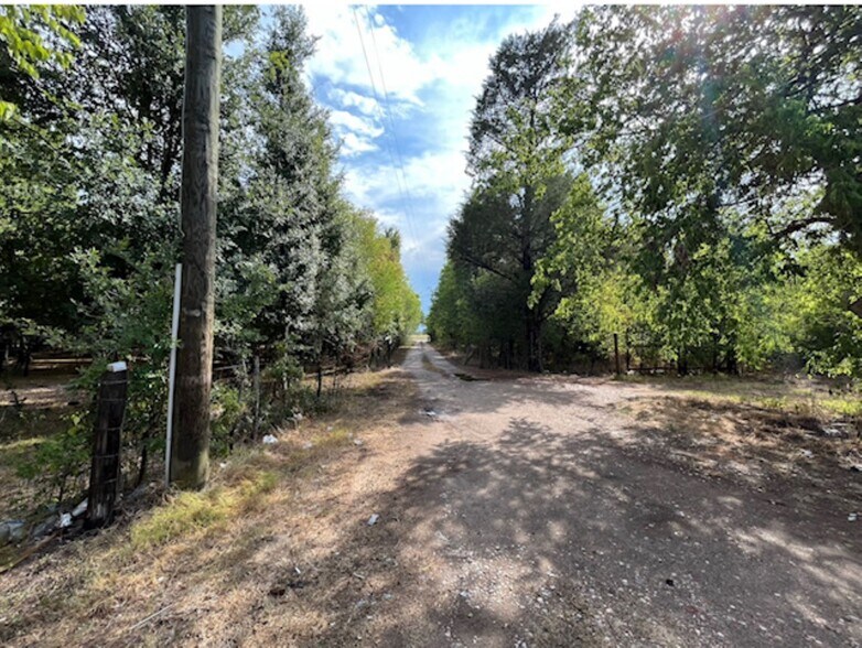 11712 FM 1458 Rd, Sealy, TX à vendre - Photo intérieure - Image 1 de 9