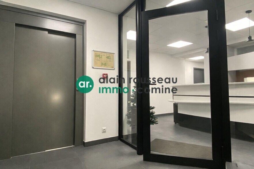 Bureau dans Angers à louer - Hall d’entrée - Image 3 de 5
