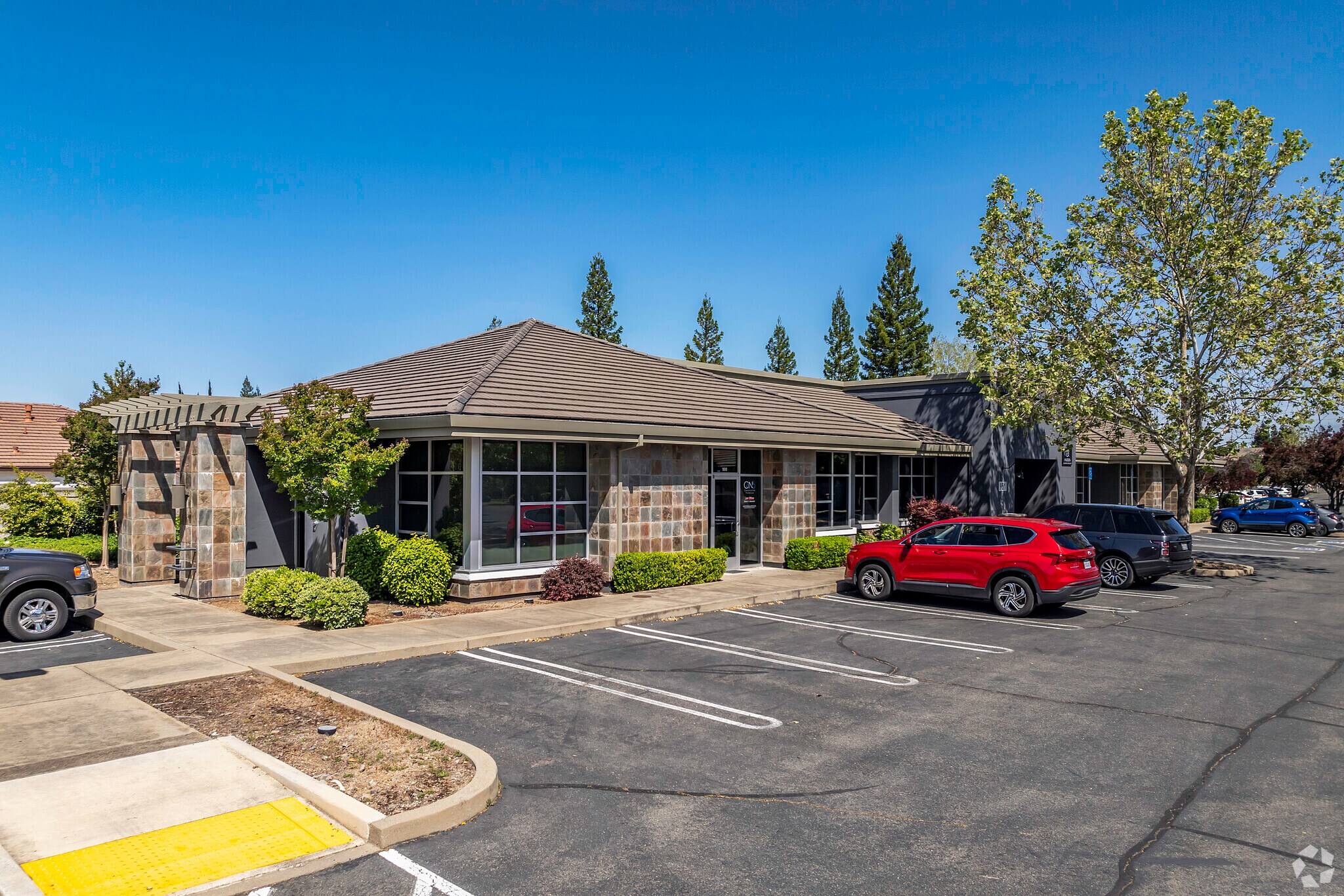 951 Reserve Dr, Roseville, CA à vendre Photo du bâtiment- Image 1 de 13