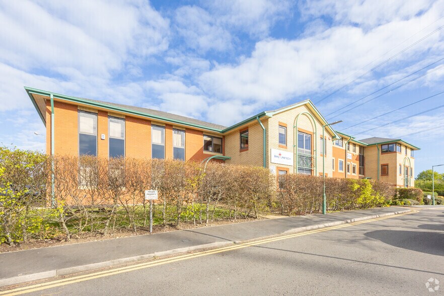 Smeaton Clos, Aylesbury à louer - Photo du bâtiment - Image 2 de 18