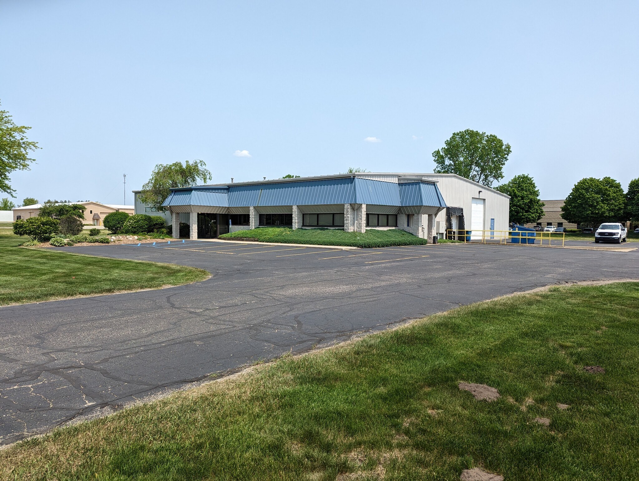 4412 136th Ave, Holland, MI for lease Building Photo- Image 1 of 5
