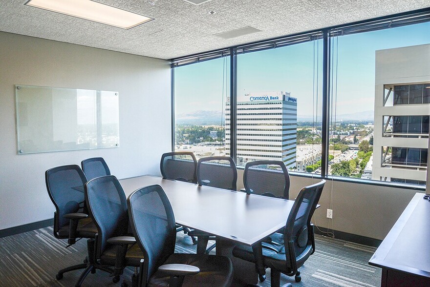 15260 Ventura Blvd, Sherman Oaks, CA for lease - Building Photo - Image 3 of 5