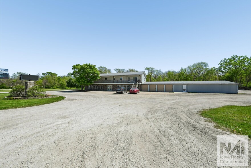 520 Franklin St, Center Point, IA à vendre - Photo du bâtiment - Image 1 de 35