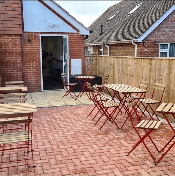 86 Wareham Rd, Lytchett Matravers for sale - Building Photo - Image 3 of 7