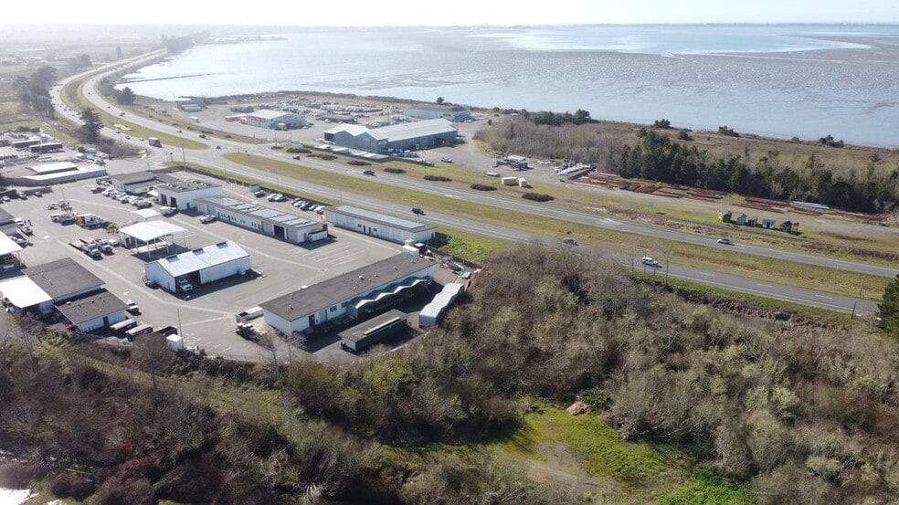 00 US-101, Eureka, CA à vendre - Photo du bâtiment - Image 3 de 7