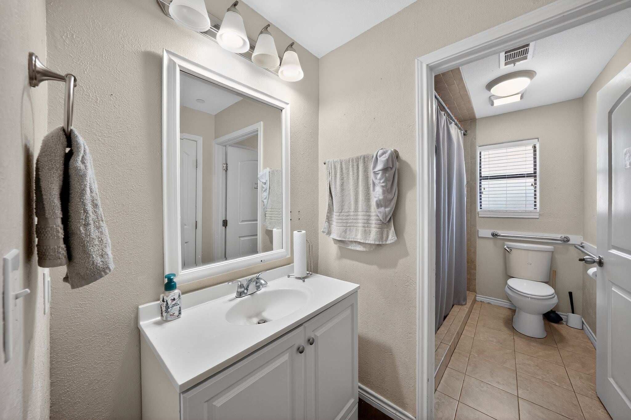 Dallas Absolute NNN Sober Living portfolio of 3 properties for sale on LoopNet.ca Building Photo- Image 1 of 133
