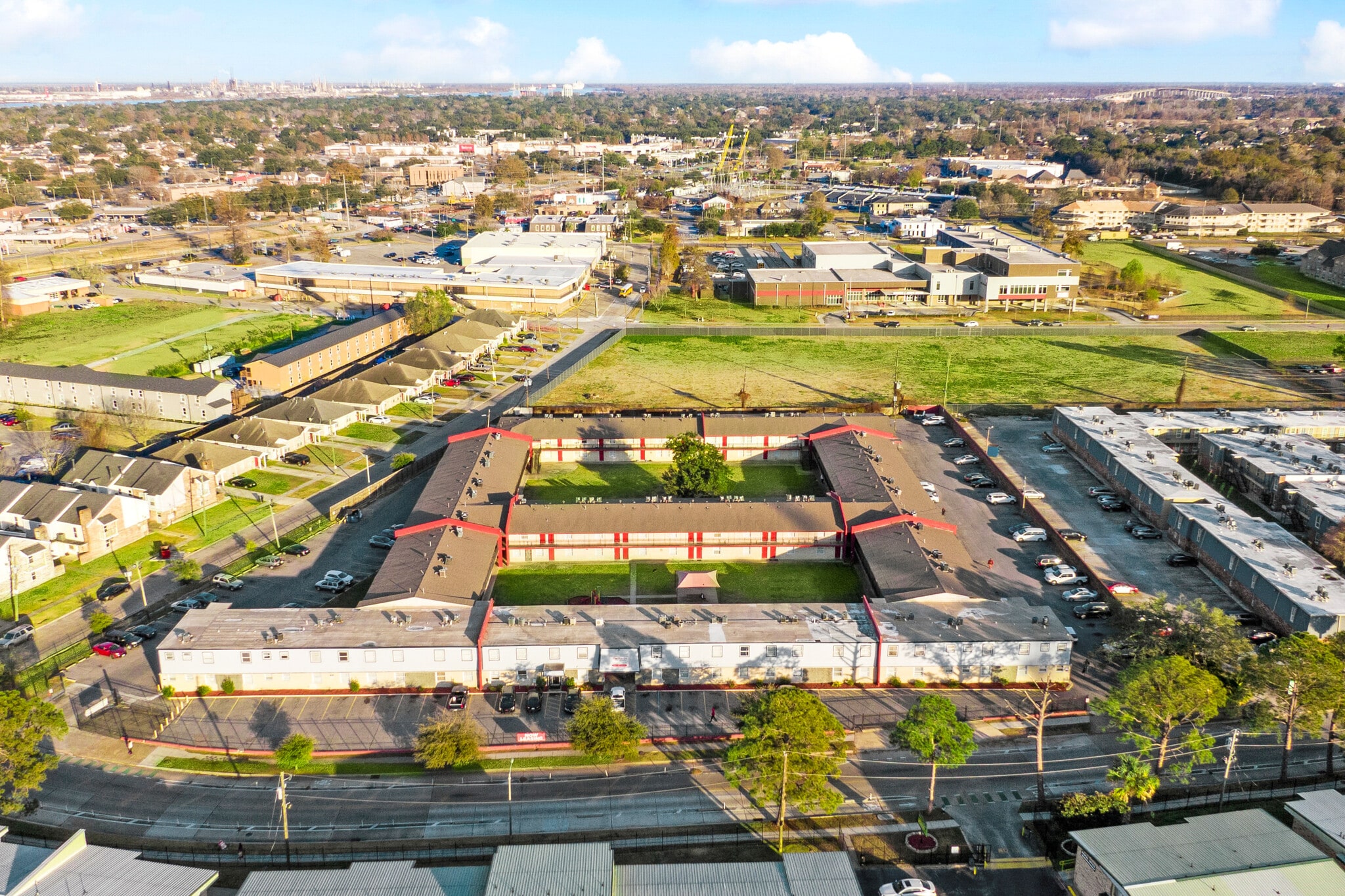 3300 Garden Oaks Dr, New Orleans, LA for sale Primary Photo- Image 1 of 103