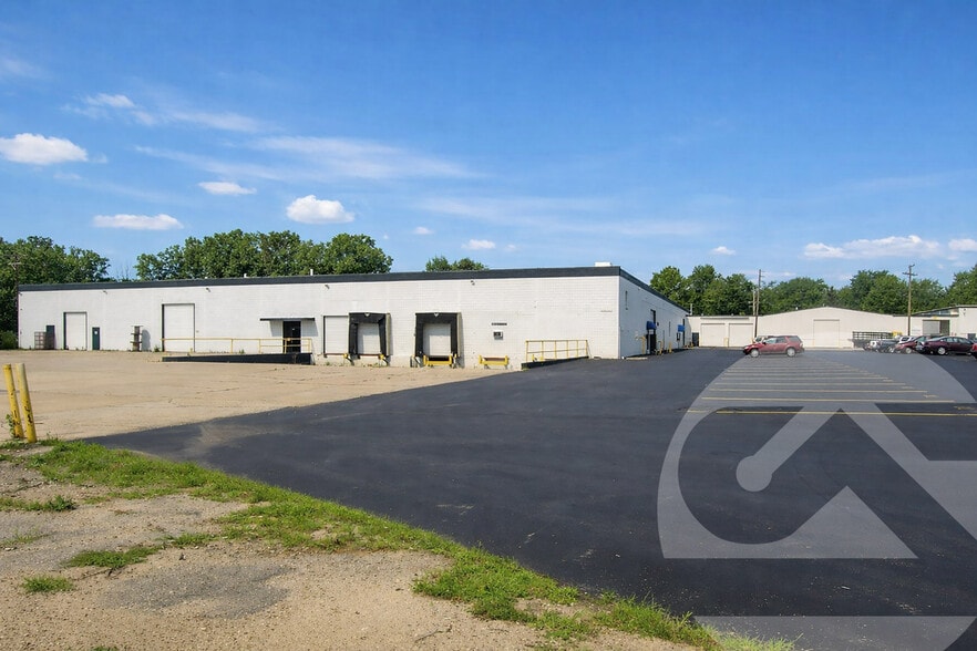 1955 Stephenson Hwy, Troy, MI for sale - Building Photo - Image 2 of 7