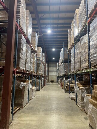 Plus de détails pour 200 St-Georges St W, North Glengarry, ON - Industriel à louer