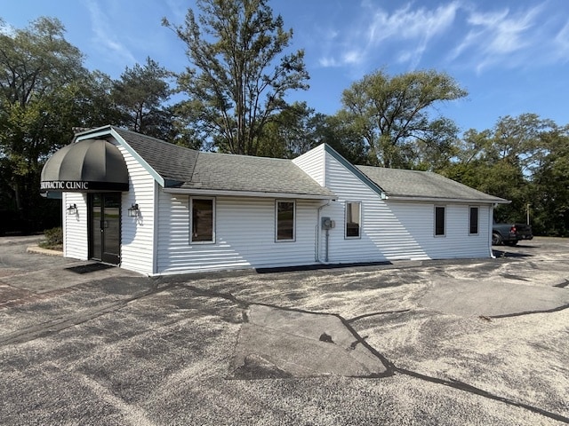 1820 E Main St, Waukesha, WI for lease - Building Photo - Image 2 of 3