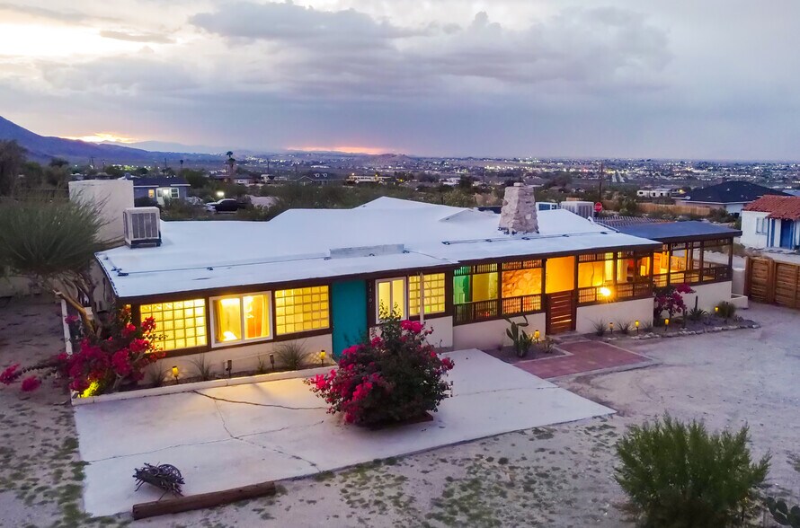 74707 Sunset Dr, Twentynine Palms, CA à vendre - Photo du bâtiment - Image 2 de 42