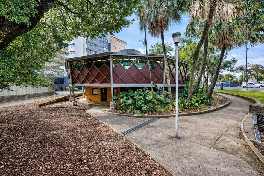 579 Coronation Dr, Toowong for lease - Building Photo - Image 3 of 4