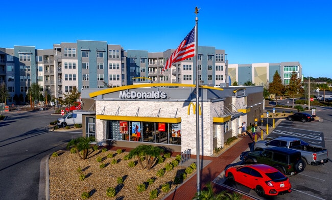 Plus de détails pour 14902 Narcoossee Rd, Orlando, FL - Commerce de détail à vendre