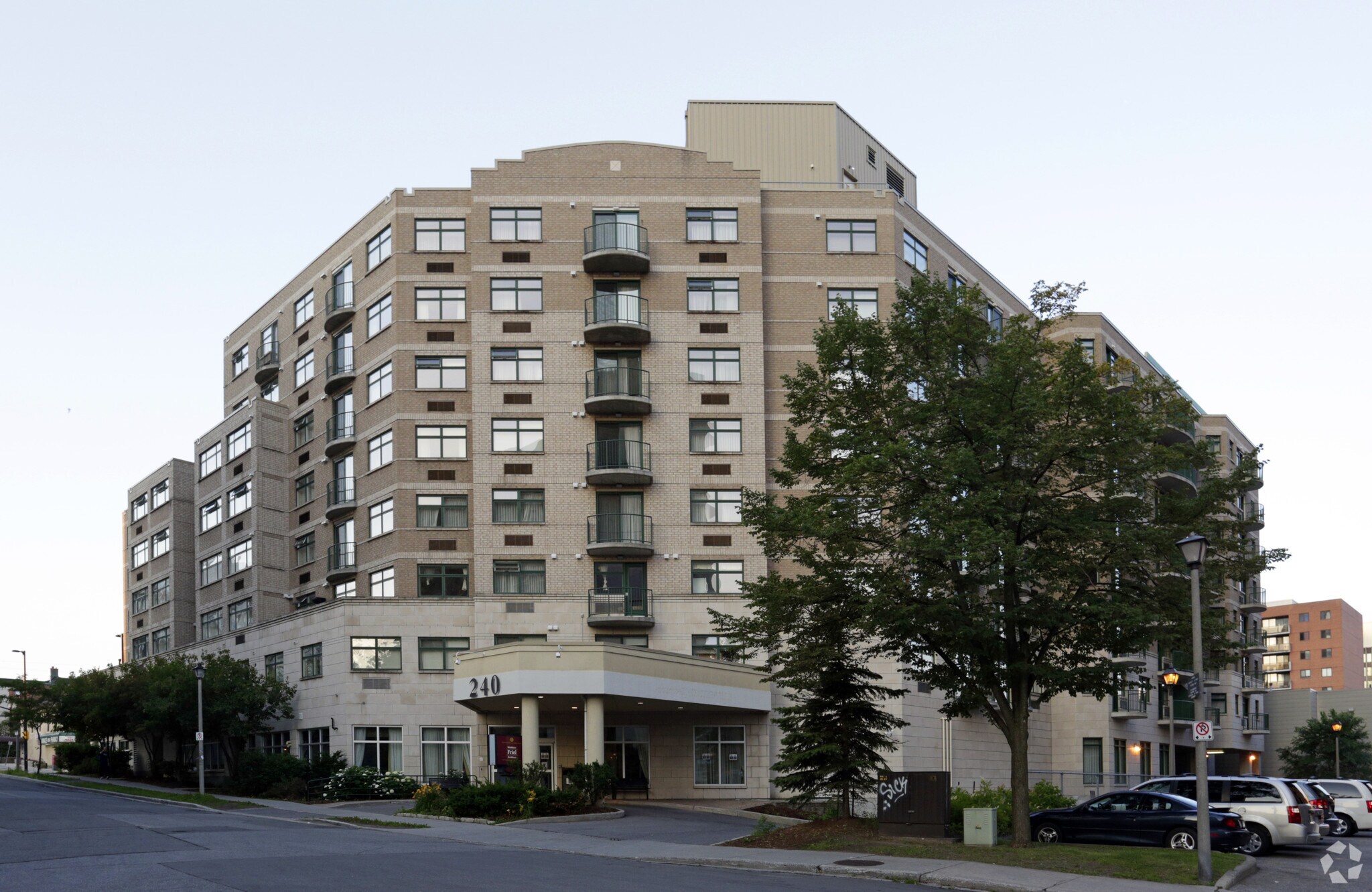 240 Friel St, Ottawa, ON à vendre Photo principale- Image 1 de 1