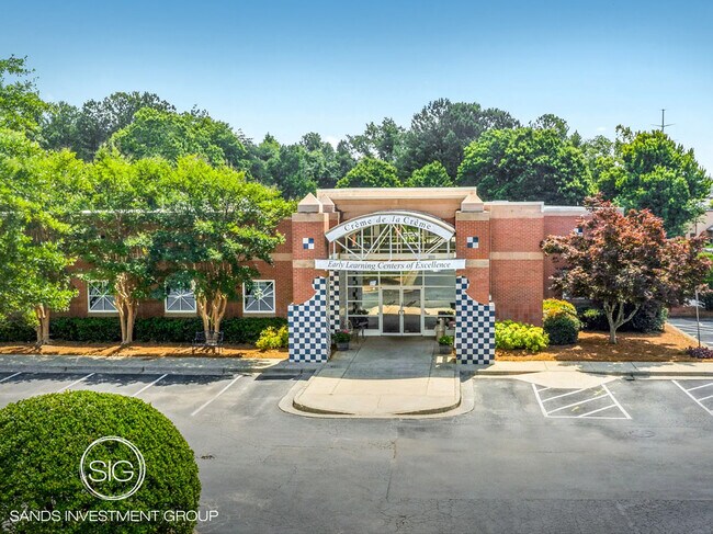 More details for 726 Woodlawn Dr NE, Marietta, GA - Retail for Sale