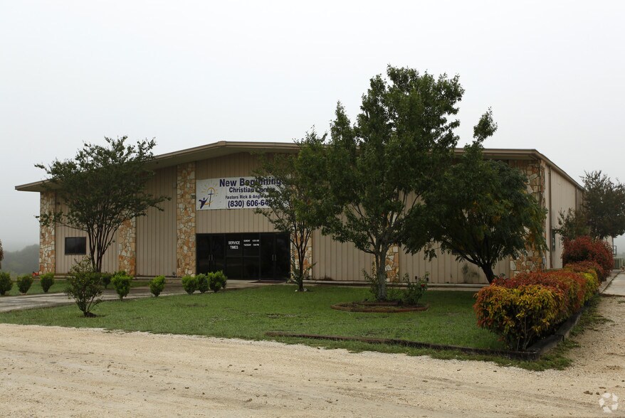 23129 N Interstate 35, New Braunfels, TX à louer - Photo principale - Image 3 de 5
