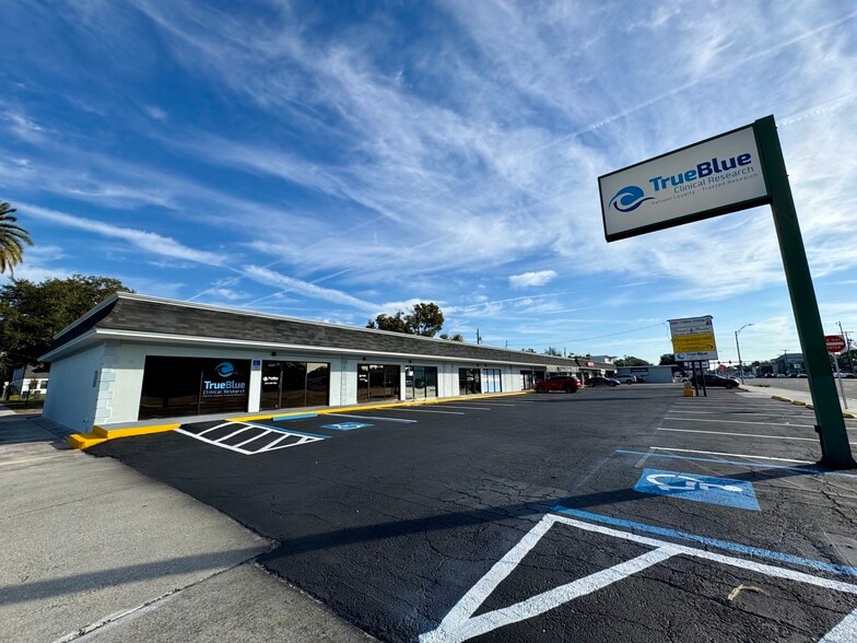 4239-4247 W Kennedy Blvd, Tampa, FL for lease - Building Photo - Image 2 of 13