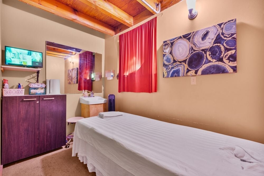 900-920 Alice St, Oakland, CA 94607 - Unit 238 9th St -  - Interior Photo - Image 2 of 2