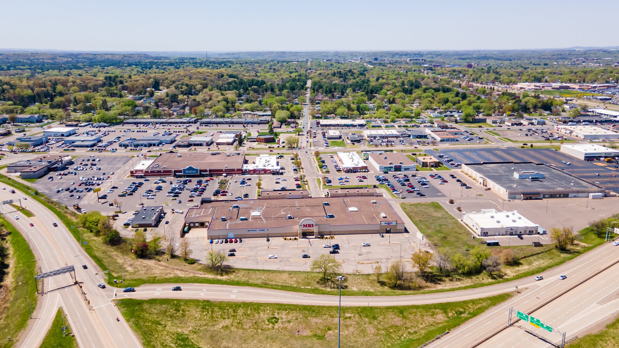 2921 Mall Dr, Eau Claire, WI à louer Photo du bâtiment- Image 1 de 26