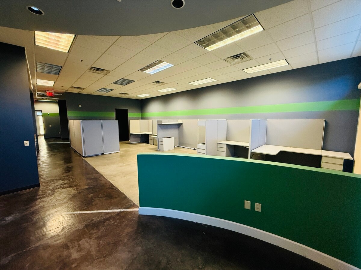 5425 E Bell Rd, Scottsdale, AZ 85254 - Unit 140 -  - Interior Photo - Image 1 of 6