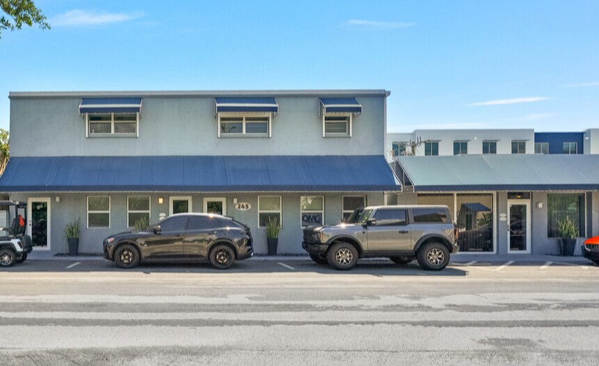 235-245 NE 4th Ave, Delray Beach, FL à vendre Photo du bâtiment- Image 1 de 18