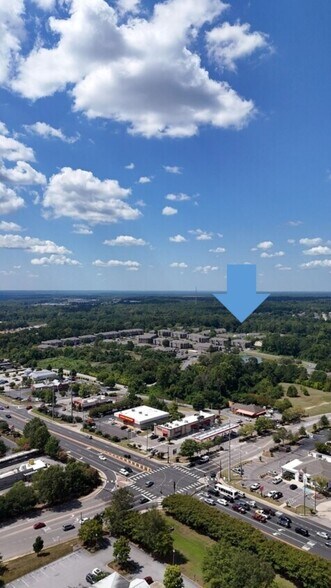 246 Lake Street, Auburn, AL à vendre - Photo du bâtiment - Image 2 de 6