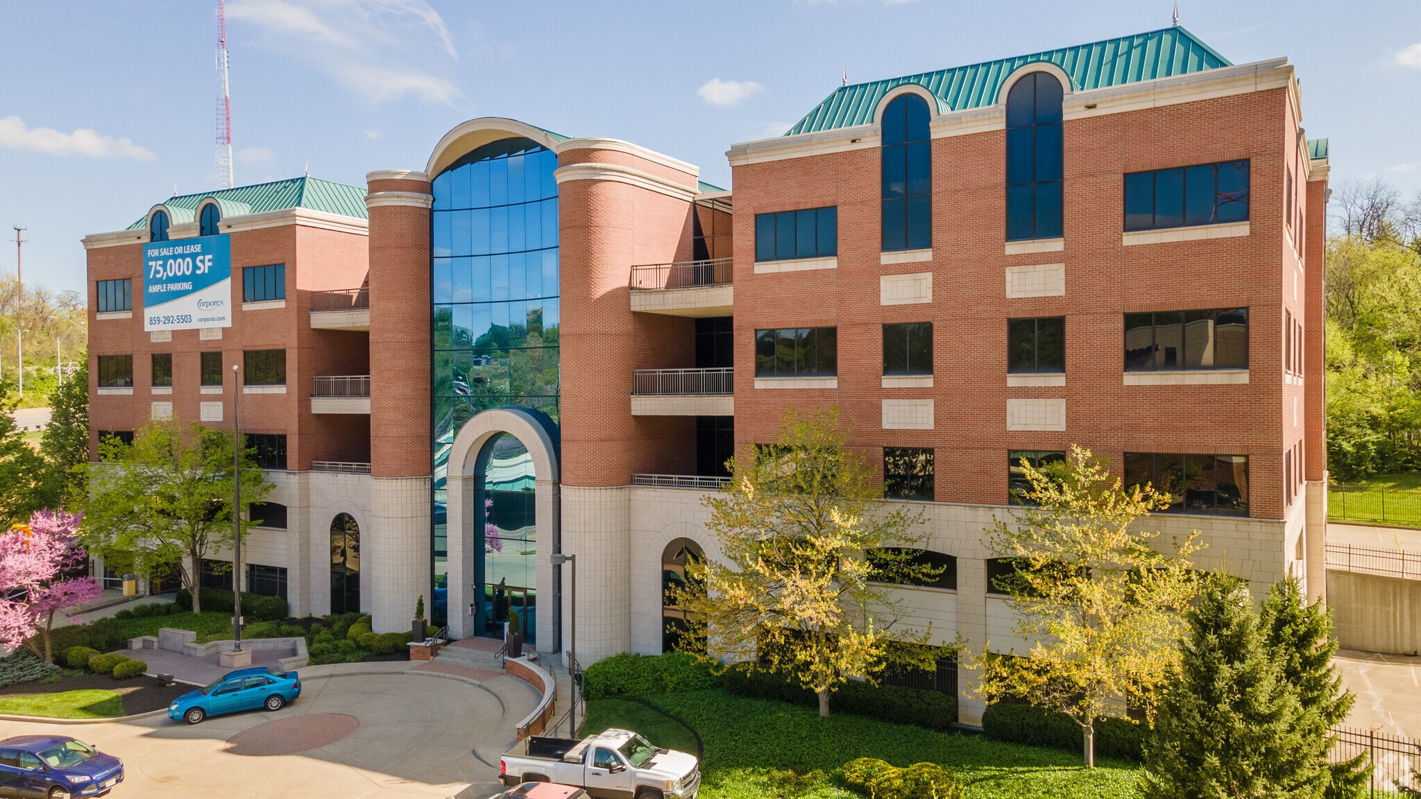 2090 Florence Ave, Cincinnati, OH for lease Building Photo- Image 1 of 5